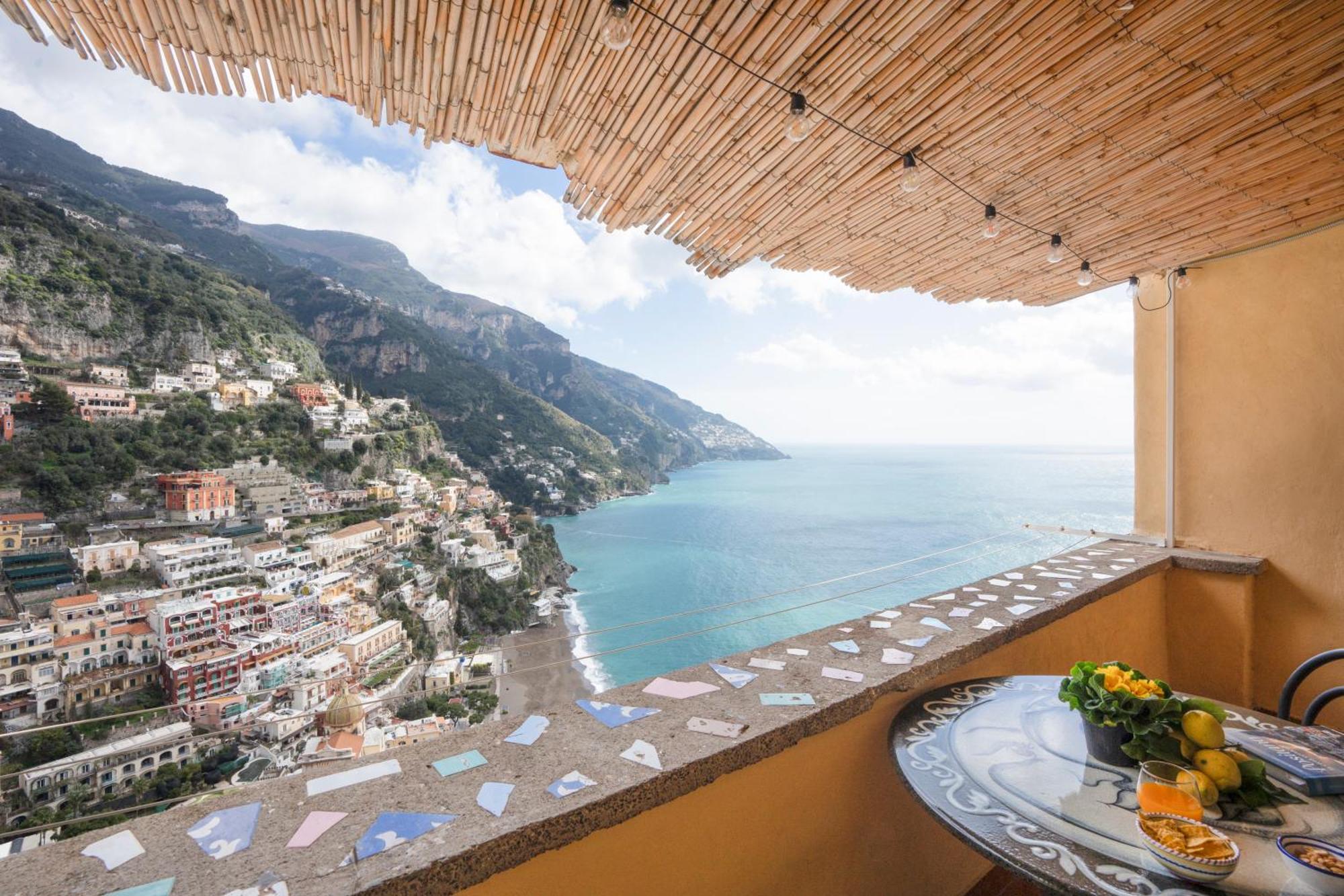 Yourhome - La Vedetta Sea View Apartamento *
